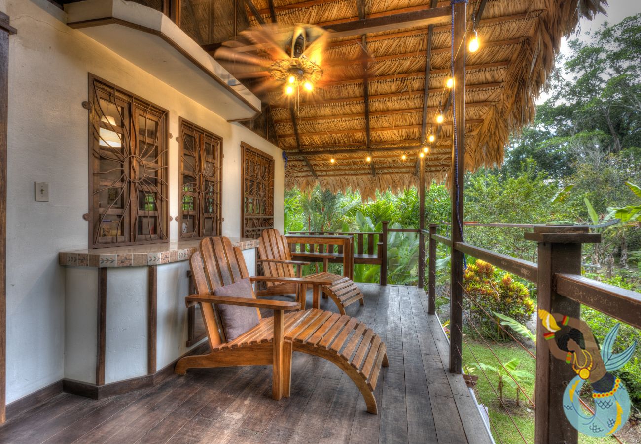 Casa en Puerto Viejo - Charming Casa Selah Family Home